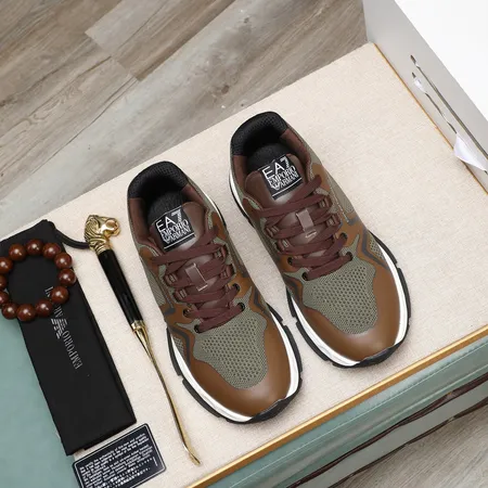 アルマーニ カジュアルシューズ