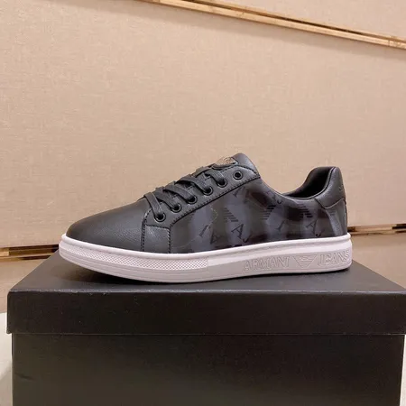 アルマーニ カジュアルシューズ