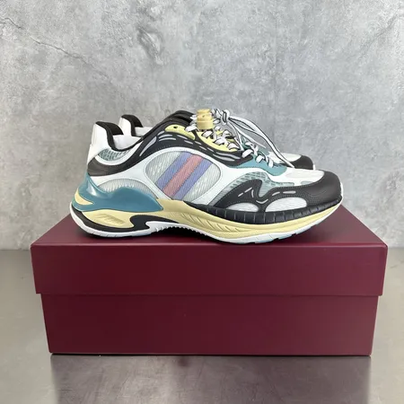 グッチ スニーカー