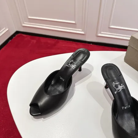 クリスチャン・ルブタン サンダル