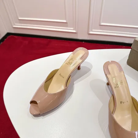 クリスチャン・ルブタン サンダル