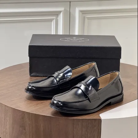 プラダ ビジネスシューズ