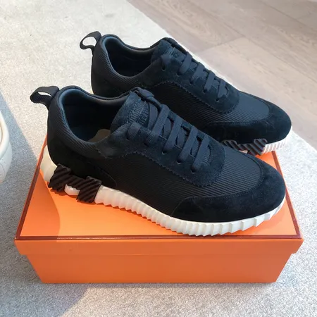 エルメス スニーカー