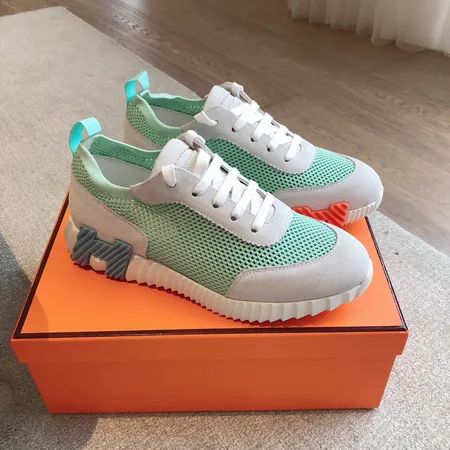 エルメス スニーカー