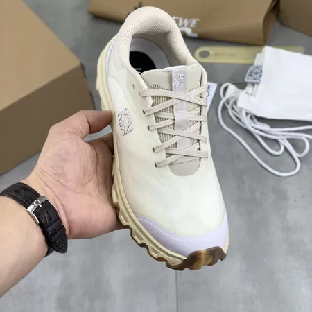 ロエベ スニーカー