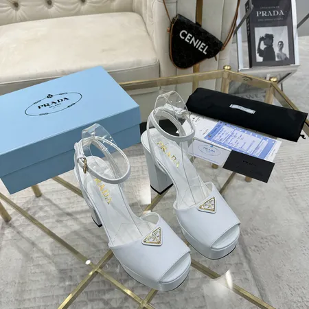 プラダ サンダル