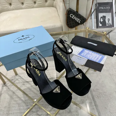 プラダ サンダル