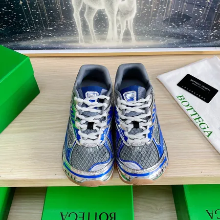 ボッテガ ヴェネタ スニーカー