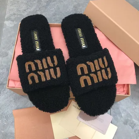 ミュウミュウ スリッパ