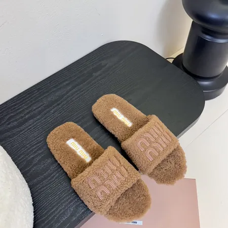 ミュウミュウ スリッパ