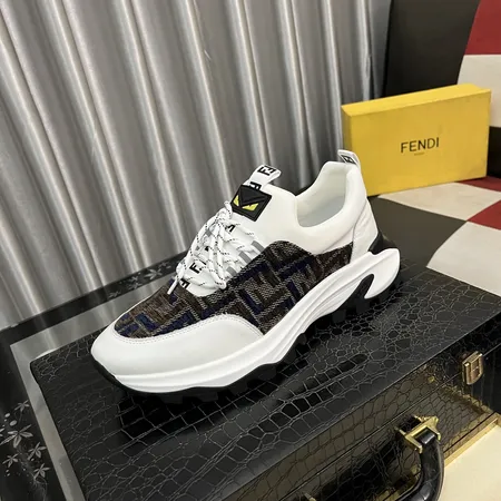 フェンディ スニーカー