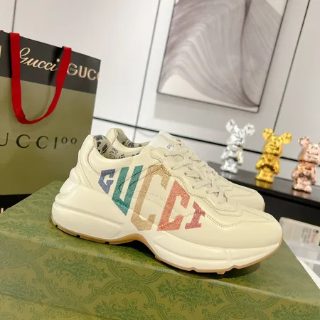グッチ スニーカー
