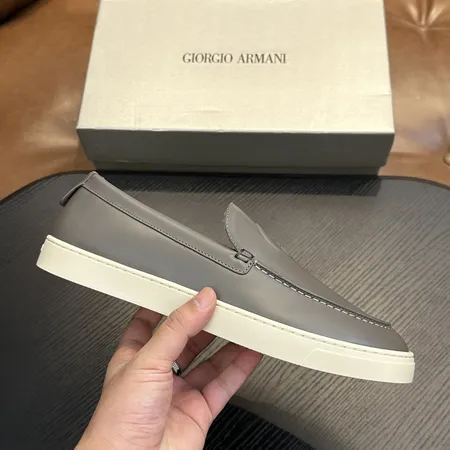 アルマーニ カジュアルシューズ