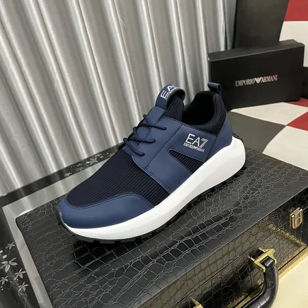 アルマーニ カジュアルシューズ