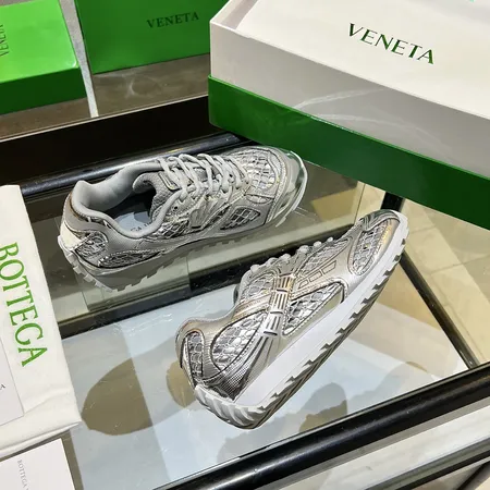 ボッテガ ヴェネタ スニーカー