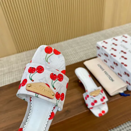 ルイヴィトン スリッパ