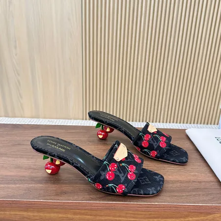 ルイヴィトン スリッパ