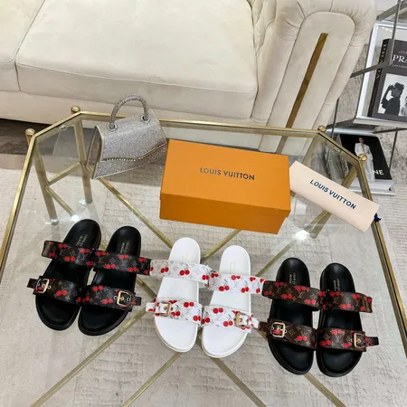 ルイヴィトン スリッパ