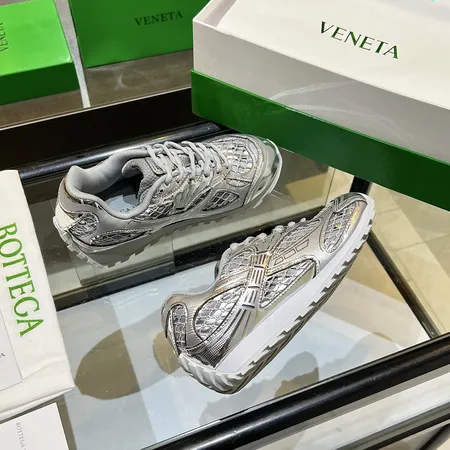 ボッテガ ヴェネタ スニーカー