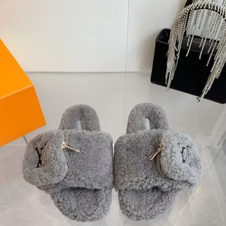 ルイヴィトン スリッパ