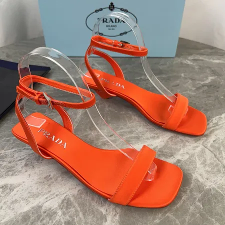 プラダ サンダル