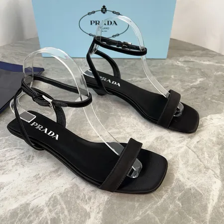 プラダ サンダル