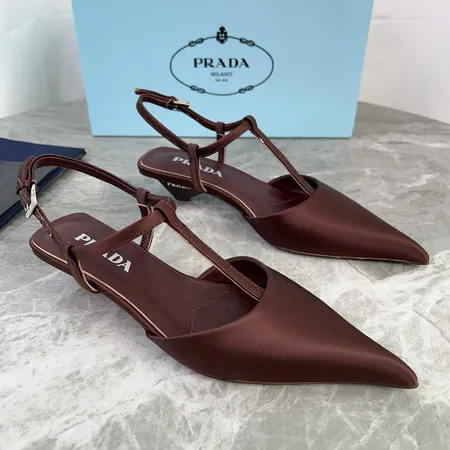 プラダ サンダル