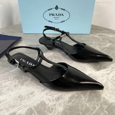 プラダ サンダル