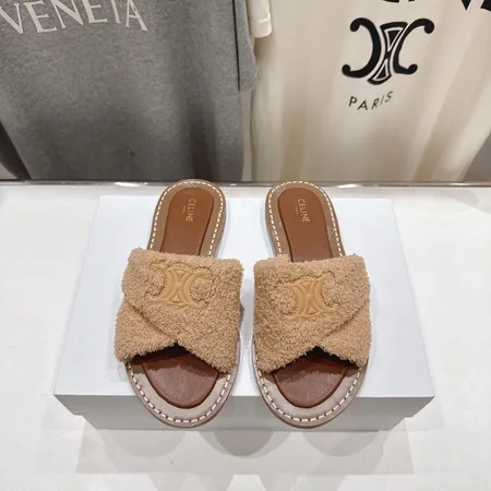 セリーヌ スリッパ