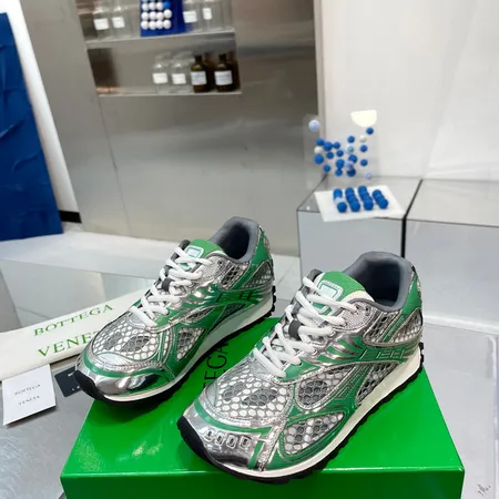 ボッテガ ヴェネタ スニーカー