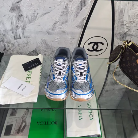 ボッテガ ヴェネタ スニーカー