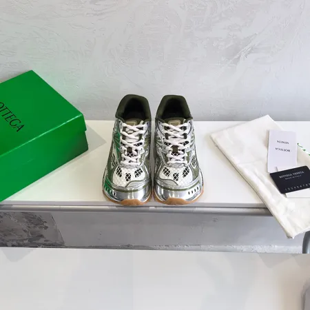 ボッテガ ヴェネタ スニーカー