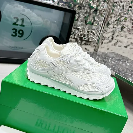 ボッテガ ヴェネタ スニーカー