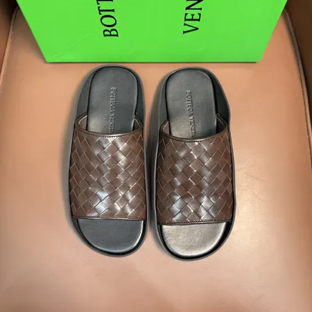 ボッテガ ヴェネタ スリッパ