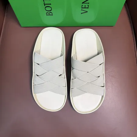 ボッテガ ヴェネタ スリッパ