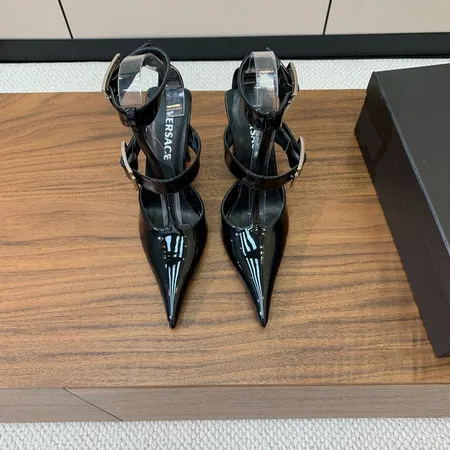 ヴェルサーチ サンダル