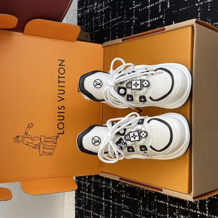 ルイヴィトン スニーカー