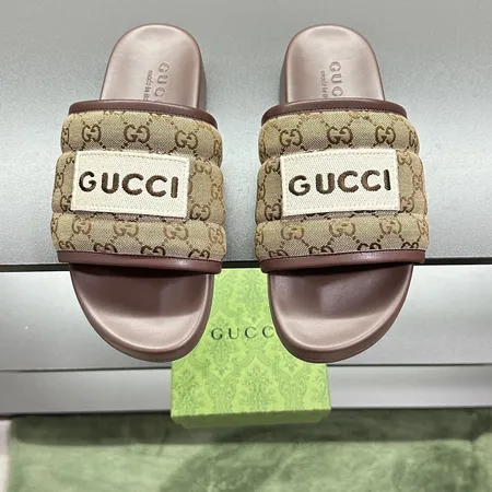 グッチ スリッパ