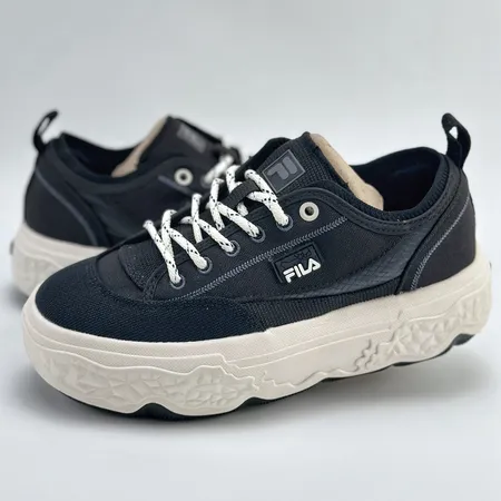 フィラ スニーカー