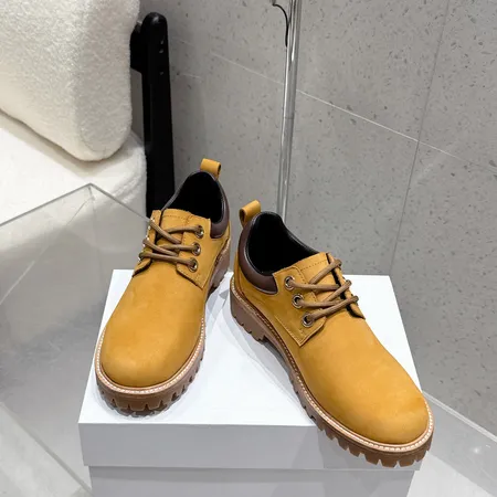 セリーヌ カジュアルシューズ