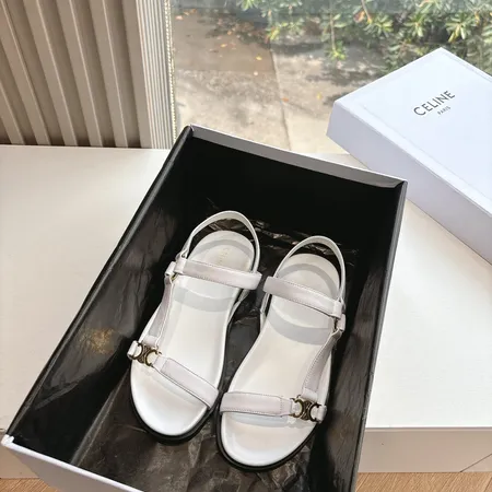 セリーヌ サンダル