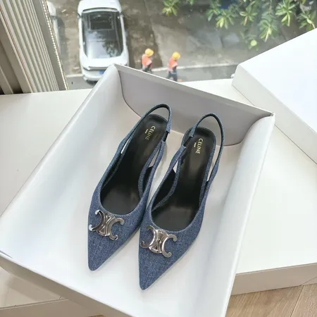 セリーヌ サンダル