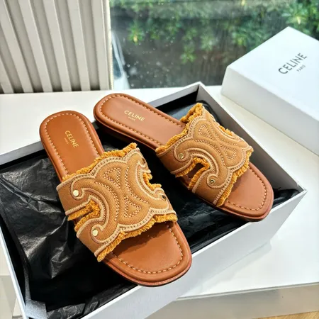セリーヌ スリッパ