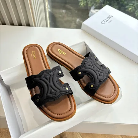 セリーヌ スリッパ