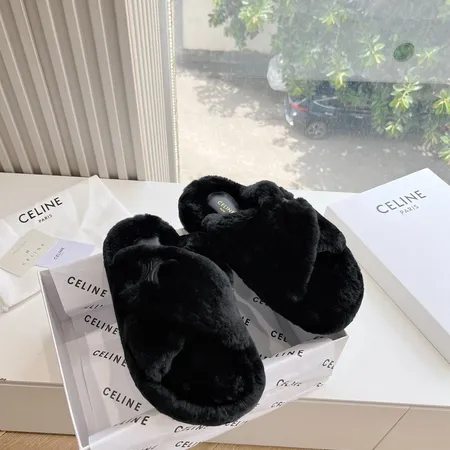セリーヌ スリッパ