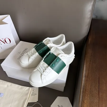 ヴァレンティノ カジュアルシューズ