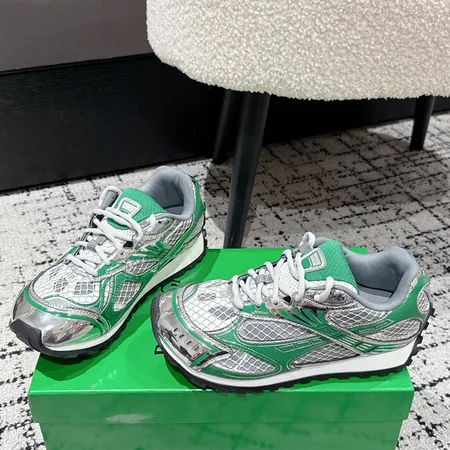 ボッテガ ヴェネタ カジュアルシューズ