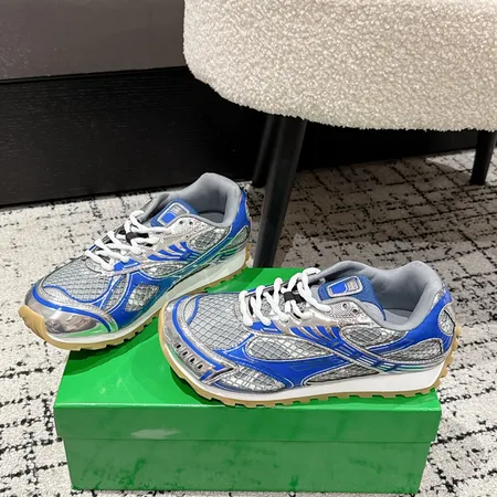 ボッテガ ヴェネタ カジュアルシューズ