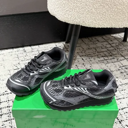 ボッテガ ヴェネタ カジュアルシューズ