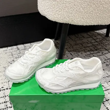 ボッテガ ヴェネタ カジュアルシューズ